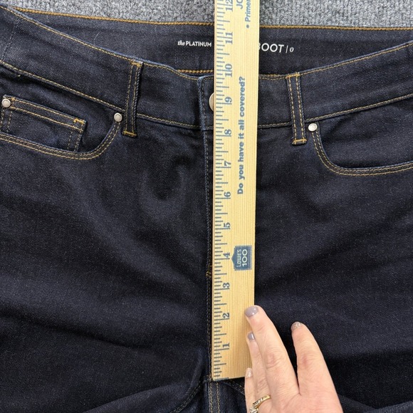 Chico's Platinum Barely Boot Jeans Womens 0 Regular Dark Wash Stretch Denim - Picture 6 of 14